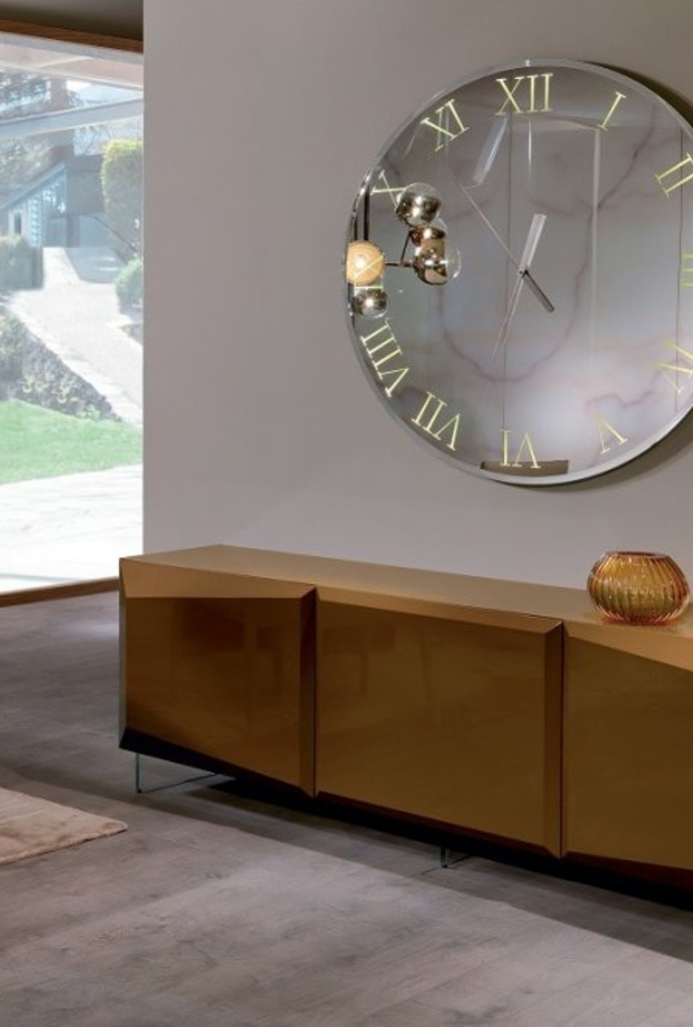 فنّ تزيين الجدران البيضاء من دون طليها