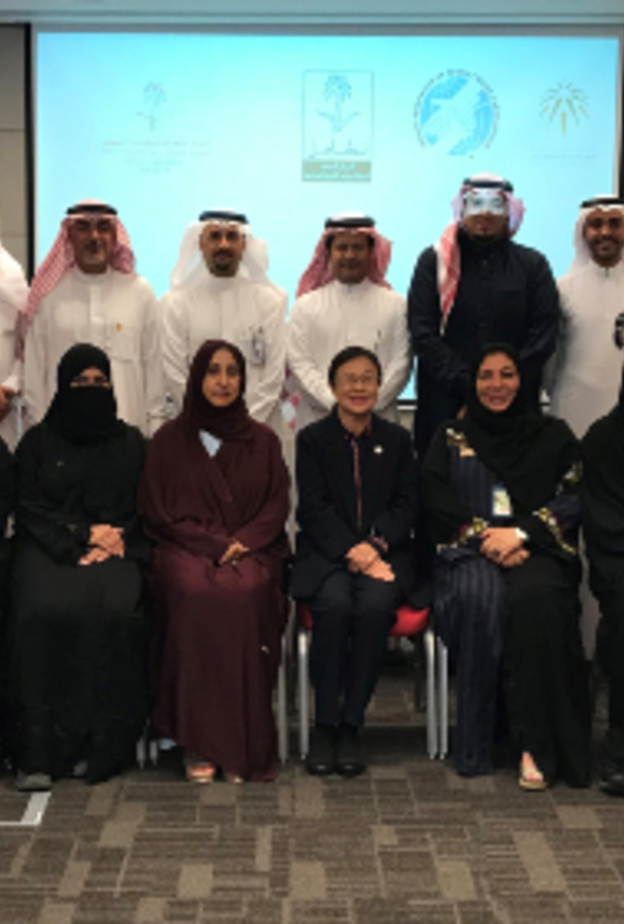 انهاء تدريب أول دفعة سياحة وفندقة للنساء على مستوى المملكة 