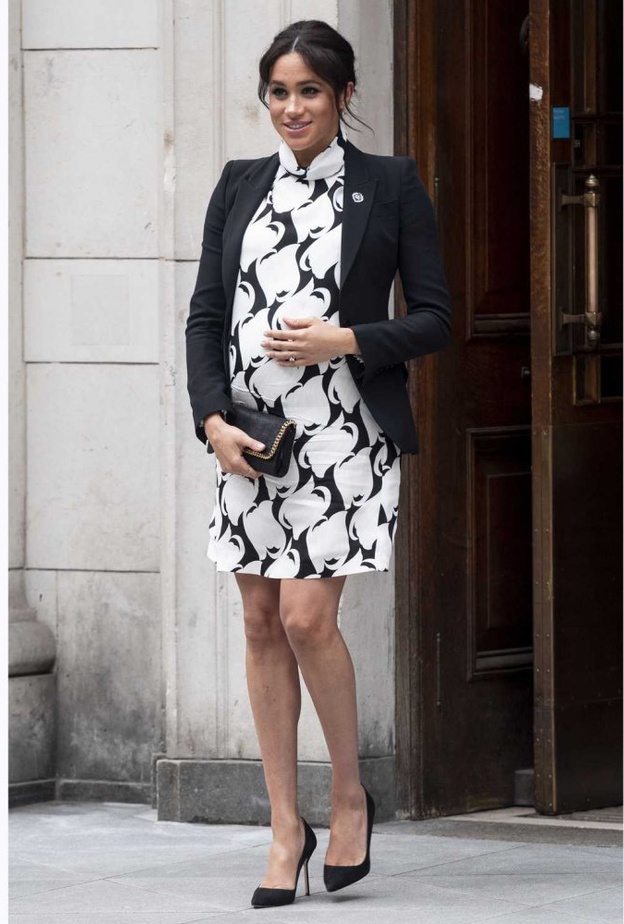 إطلالة كيت ميدلتون Kate Middleton بفستان مطبّع بالورود من دار Erdem