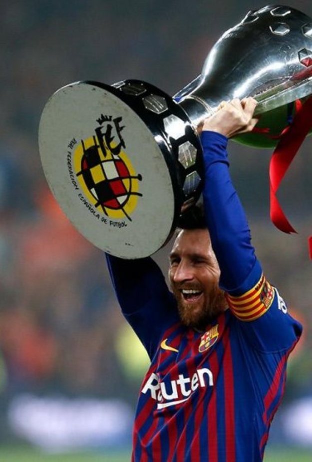تتويج برشلونة بلقب الدوري الإسباني