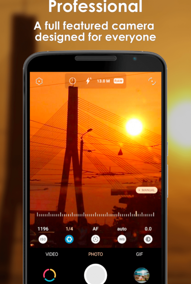 التطبيق يضم مجموعة كبيرة من التأثيرات الاحترافية
