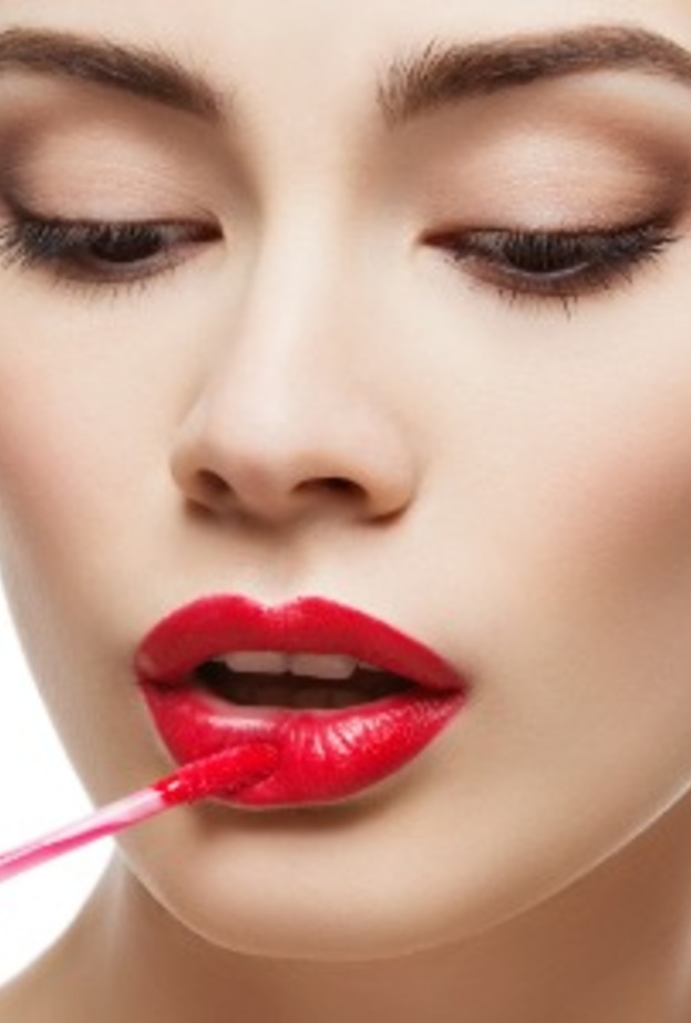 ضعي الروج المطفي بهذه الطرق