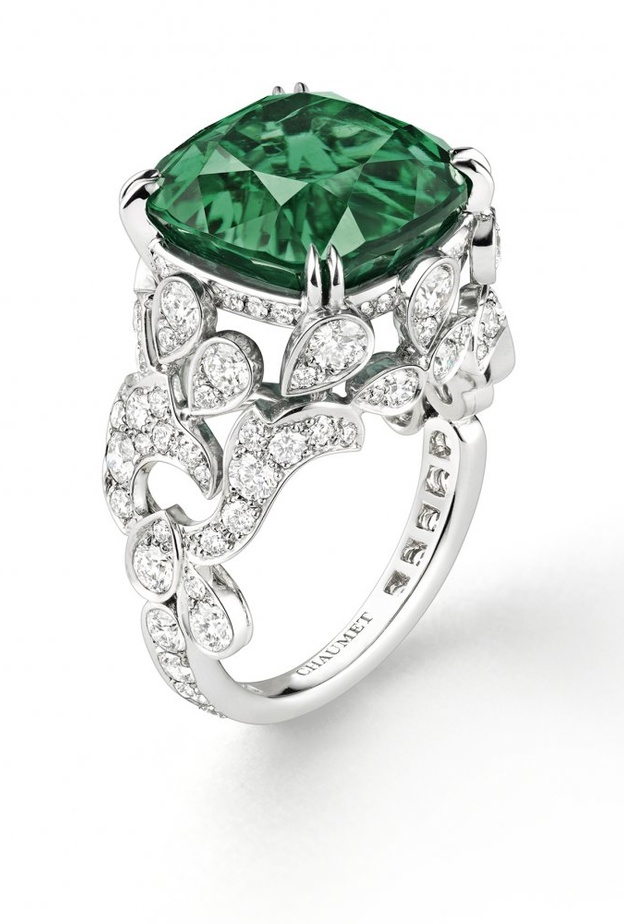 خاتم الماس مع زمرد من شوميه Chaumet