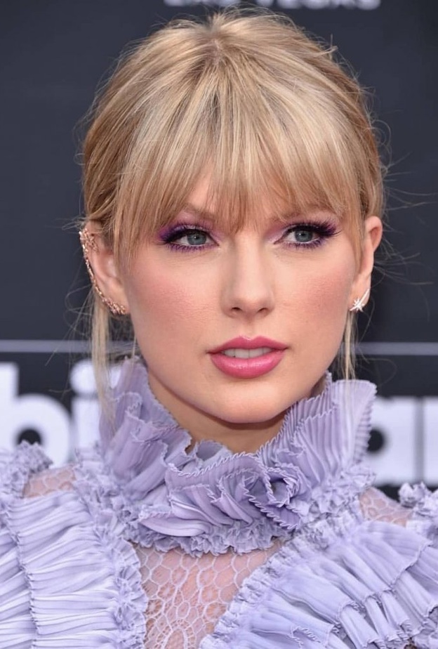 إطلالة بريانكا شوبرا البسيطة