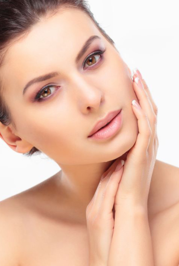 استفيدي من قشرة الموز مع العسل يوميا لاخفاء تجاعيد الوجه بعد الثلاثين