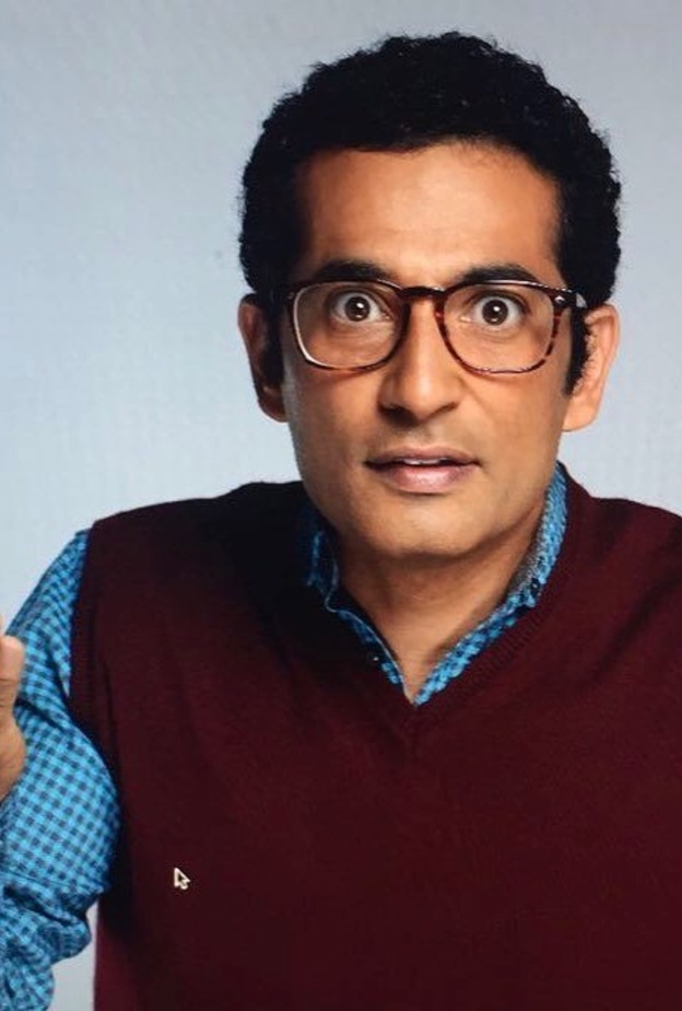 الفنان عمرو سعد