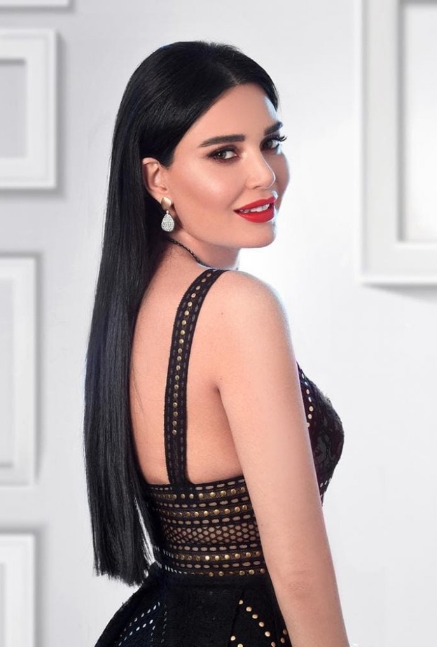 سيرين عبد النور تمدح تيم حسن