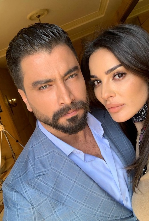نادين نجيم تنشر صورة لها مع معتصم النهار من كواليس مسلسل خمسة ونص