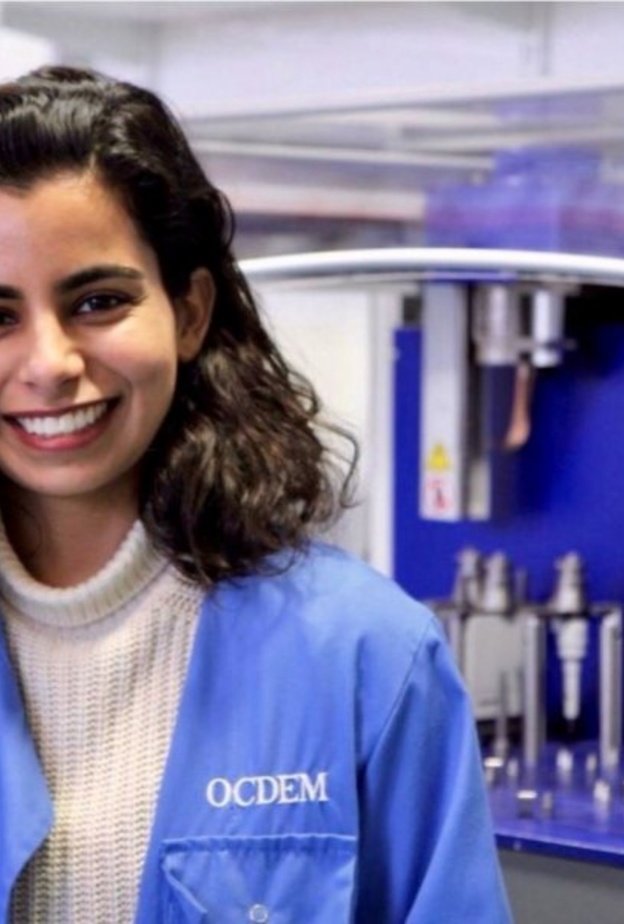 فازت الهنوف الدغيشم بجائزة أفضل بحث علمي