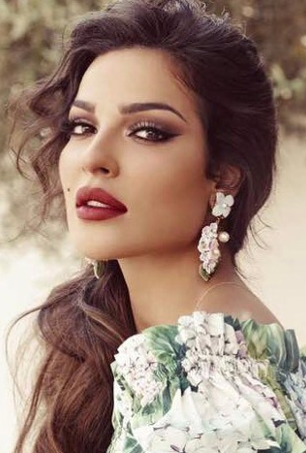 نادين نسيب نجيم 