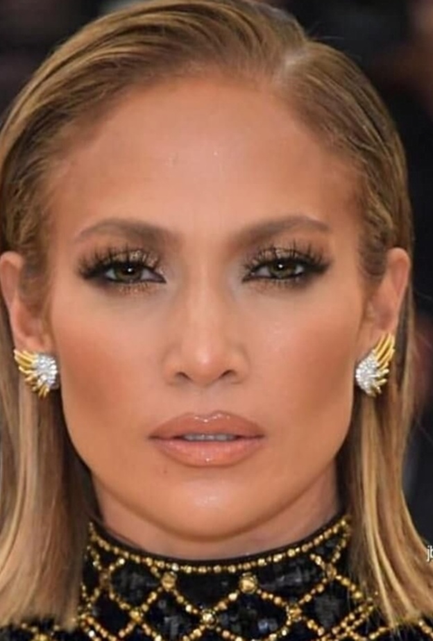 أجمل تسريحات شعر جينيفر لوبيز