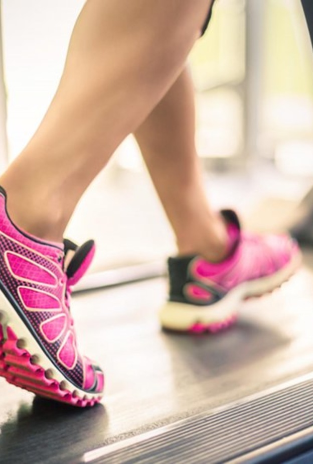 الرياضيين هم الأكثر عرضة لمرض سعفة القدم.