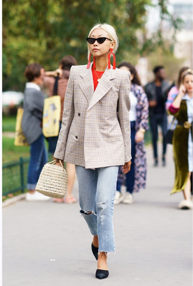 تألقي بتنسيقات شبابية أنيقة مع جاكيت البليزر