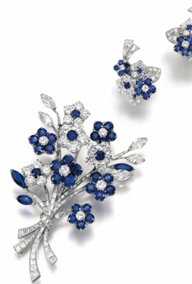 اسوارة من الماس والزمرد