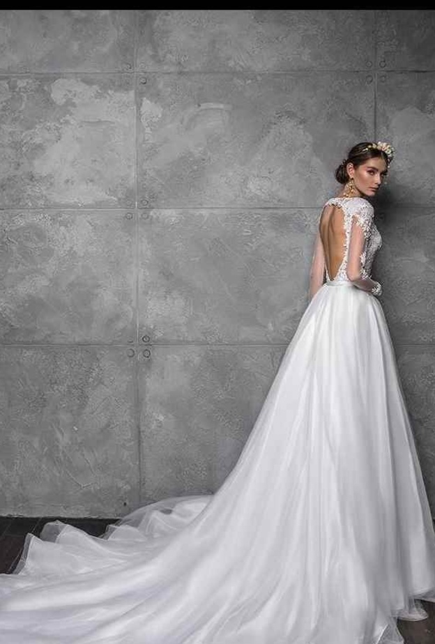 فساتين زفاف ملكية