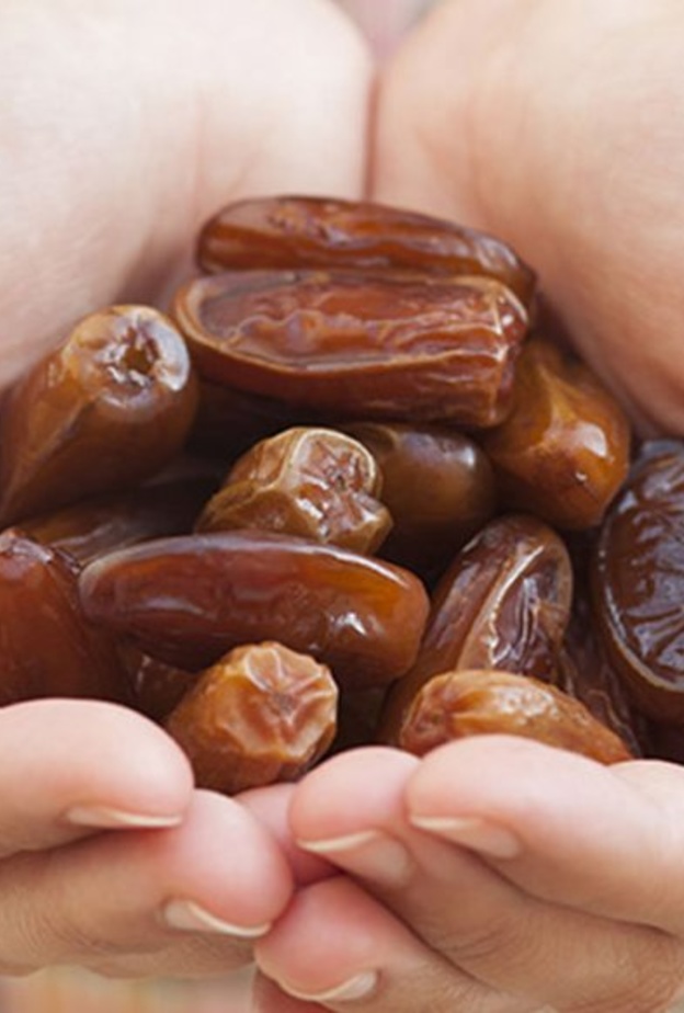 التمر السكري من أشهر أنواع التمر في السعودية