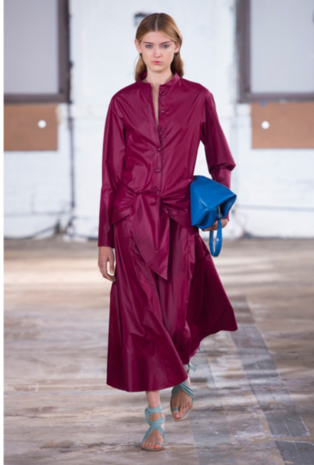 فساتين الخصر المنخفض احدث موضة في صيف 2019