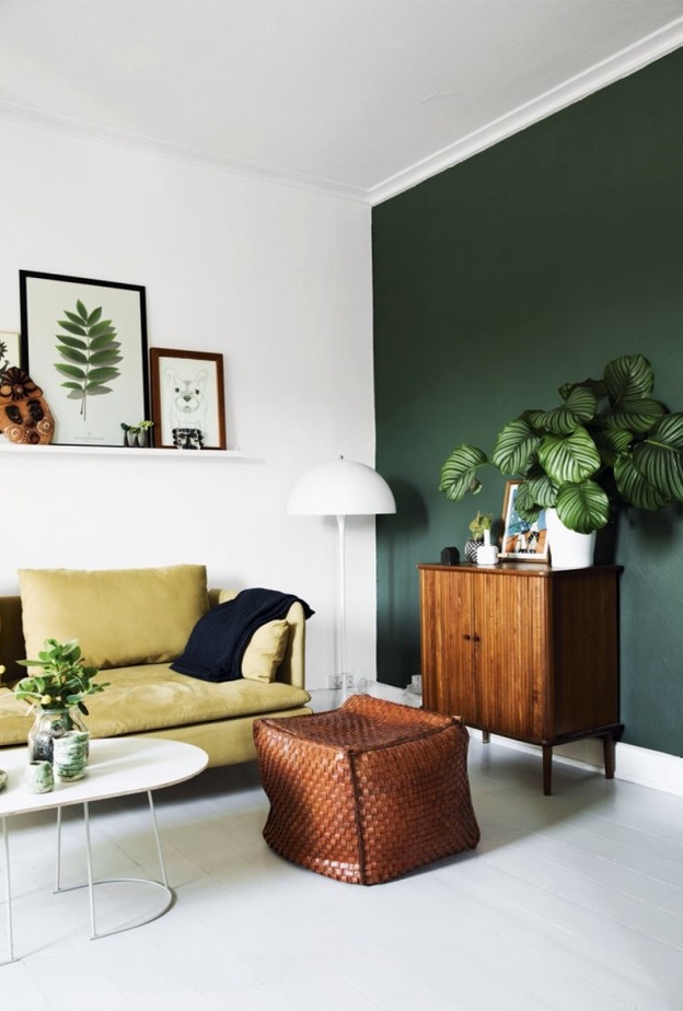 الأصفر والأزرق مع لون الخشب لديكور ريترو Retro مميز