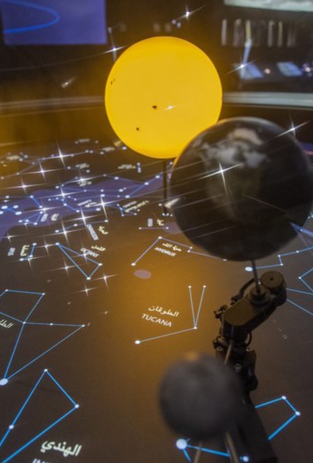 متحف برج الساعة من الداخل بعد فتح أبوابه للزوار