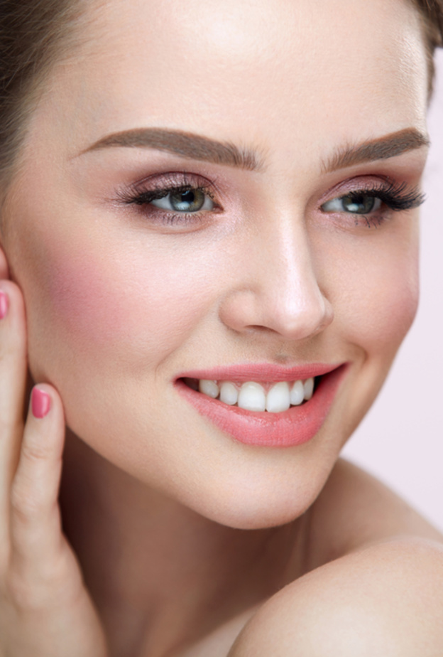 أجمل إطلالات وردية تناسب سهرات رمضان