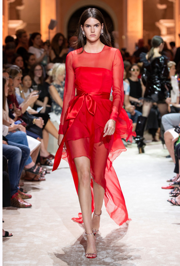 فستان من  alexandre vauthier