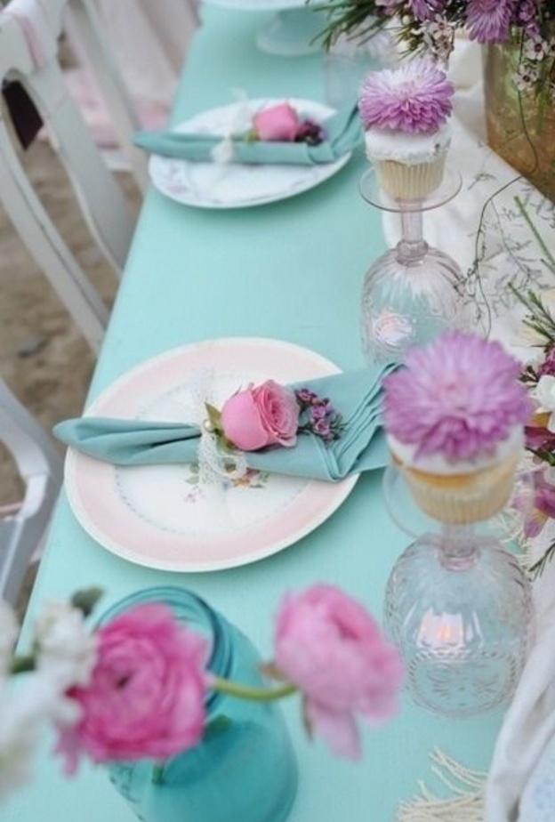 لا تترددي في اختيار الوان الباستيل في ديكور حفلات الزفاف الربيعية