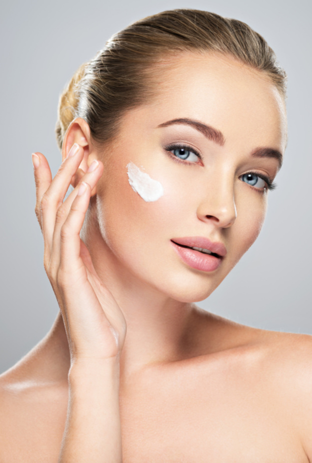  البشرة الجافة هي الأكثر عرضة للمشكلات الجلدية و التشققات في رمضان