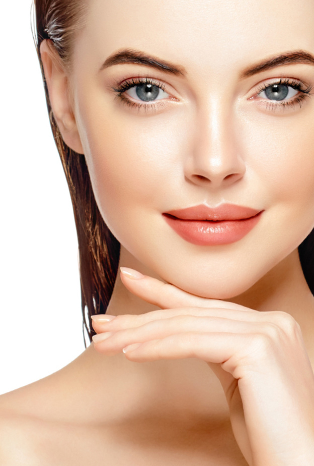 تعرفي على مميزات ومخاطر عملية إطالة الذقن