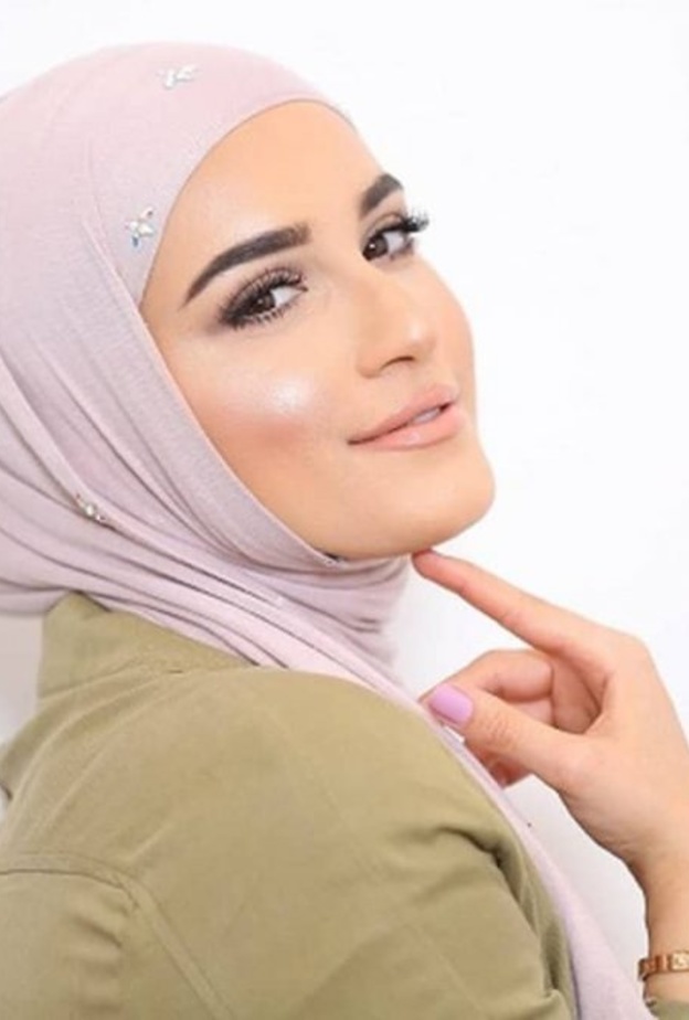 مكياج ناعم مناسب لإطلالاتك المسائية