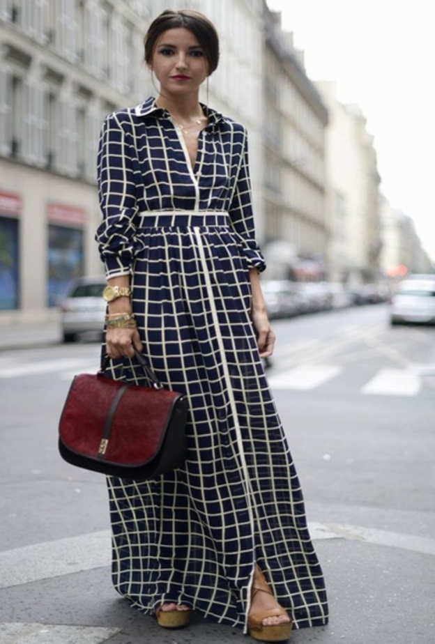 اختاري بنطلون بقصة أرجل واسعة ونسقي معه توب بأكمام طويلة لاطلالة محتشمة في رمضان