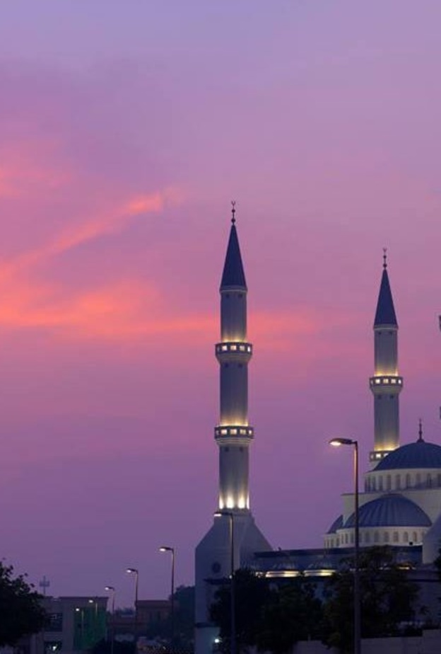 بتوقيت دبي موعد اذان المغرب الحادي عشر من رمضان 2019