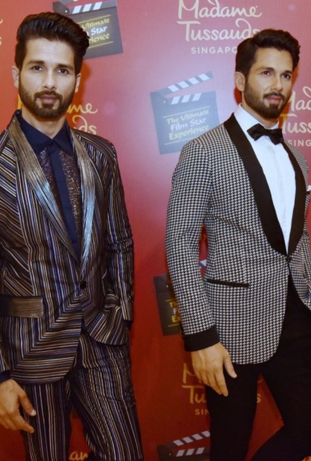 تعليق طريف من ميرا راجبوت على تمثال زوجها الشمعي