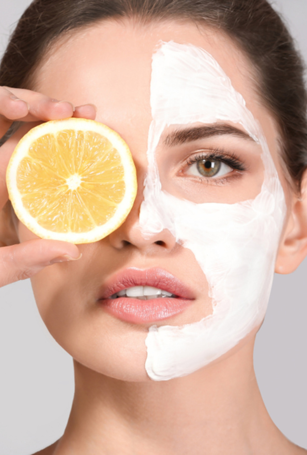 النشا والليمون يحويان مكونات فعالة لتنقية وتفتيح البشرة معالجة البثور والبقح الداكنة