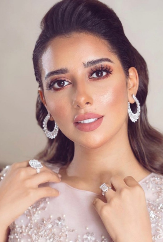 أحدث إطلالات مكياج بلقيس