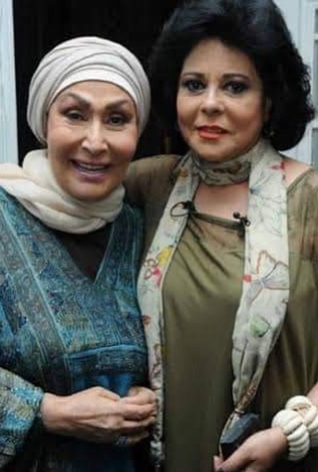 اسعاد يونس تزور سهير البابلي في منزلها