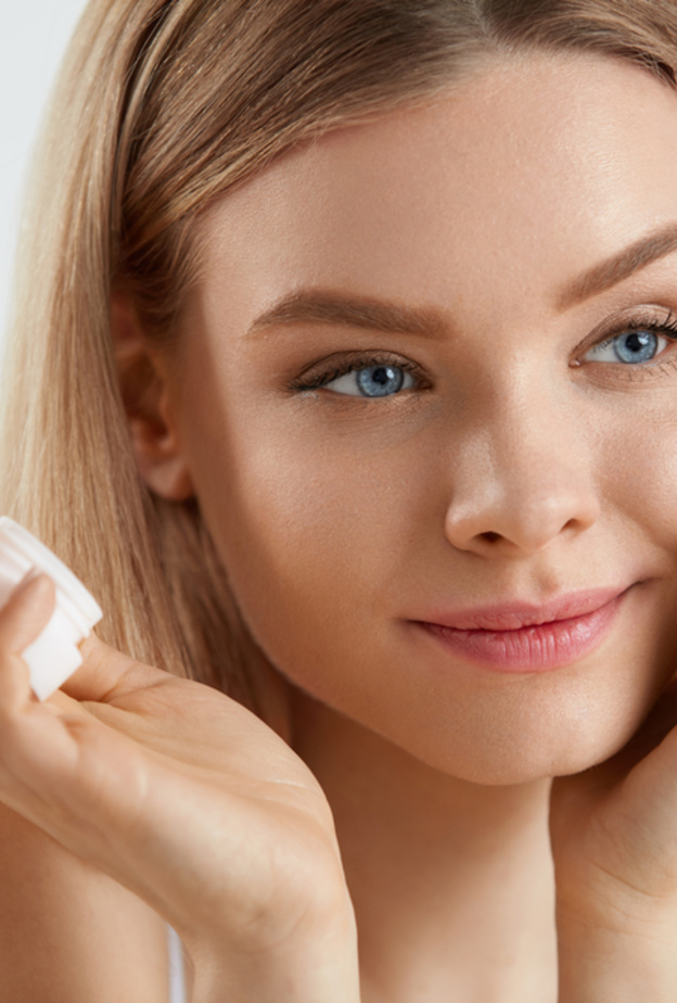  الشاي الاسود مضاد حيوي طبيعي لحماية العينين من الهالات السوداء