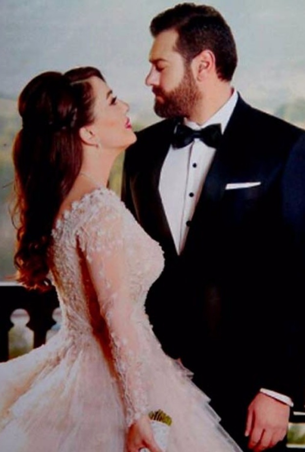 كندة علوش تتخلى عن فستان زفافها