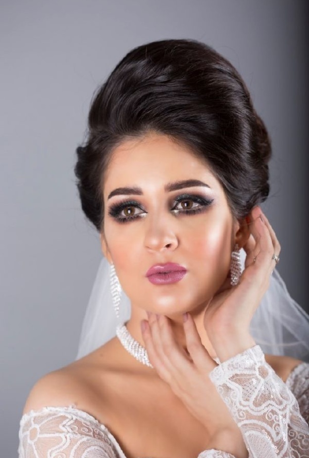صورة عروس بكاميرا المصورة السعودية مها الثنيان