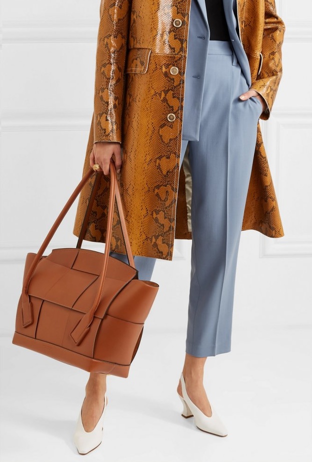  شنطة يد للعمل من Bottega Veneta