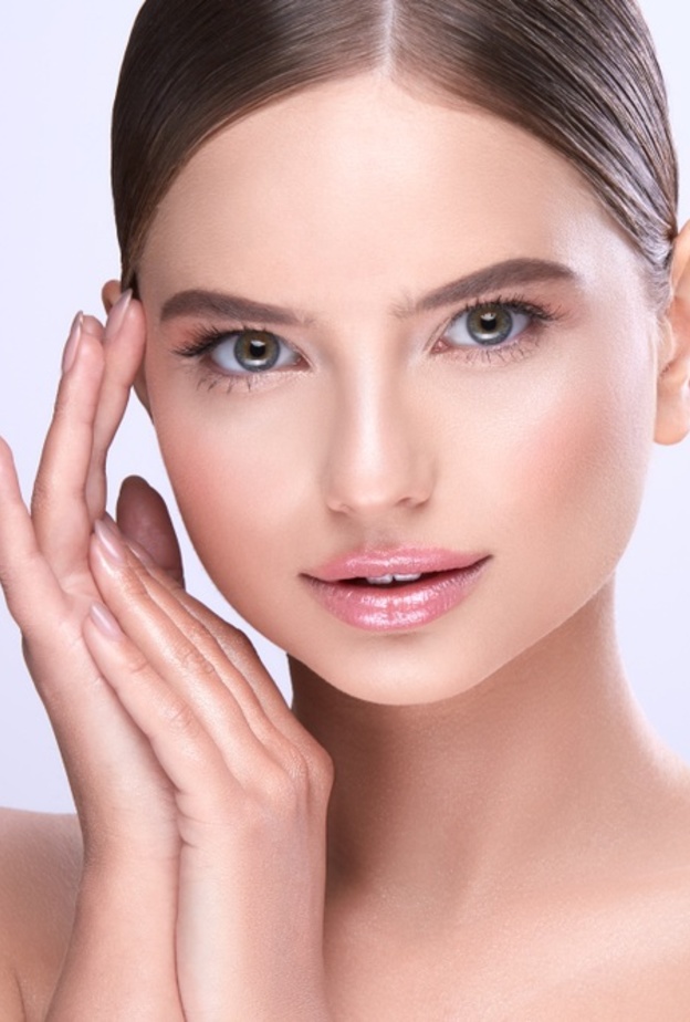 البطاطس تعالج الهالات الداكنة