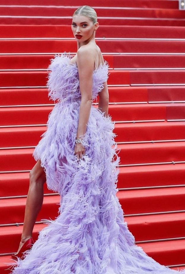 فستان أصفر مع طبقات الكشكش الحيوي ارتدته ‏‎ Fernanda Liz‏ من دار ‏Ali Karoui