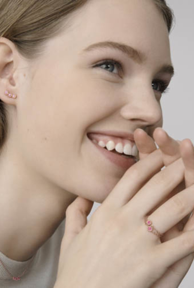  Mimirose.. احتفال بالعيد العشرين لـ Dior Joaillerie