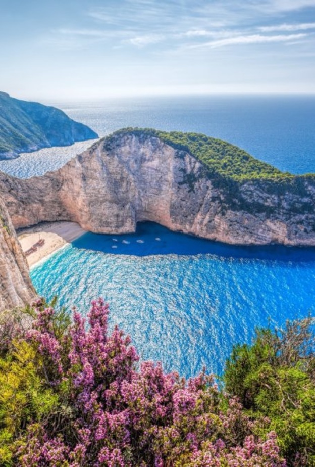 اجمل شواطئ العالم لشهر العسل - شاطئ الرمال الشوداء في فيك ايسلندا