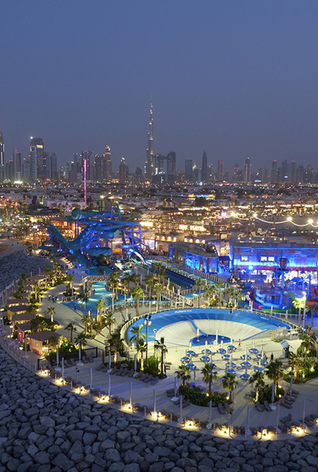 ليلة السيدات الأسبوعية في منتزه "لاجونا" المائي في دبي