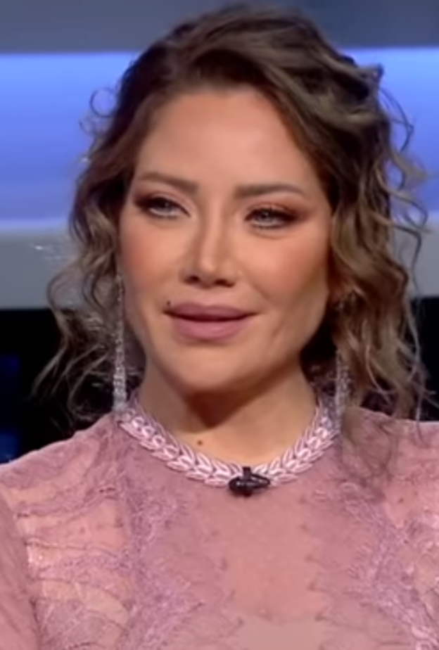 سلافة معمار في مجموعة إنسان