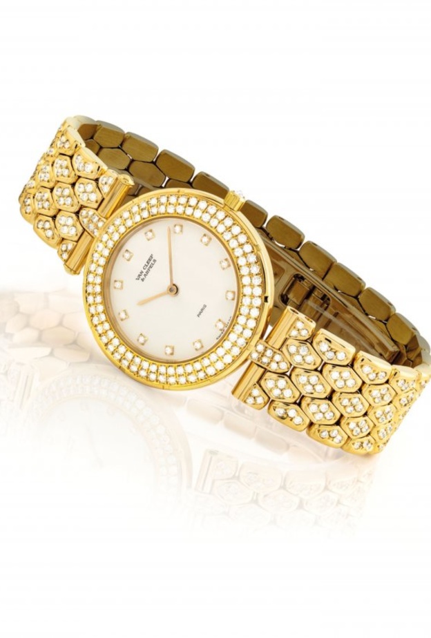 ساعة من فان كليف أند اربلز