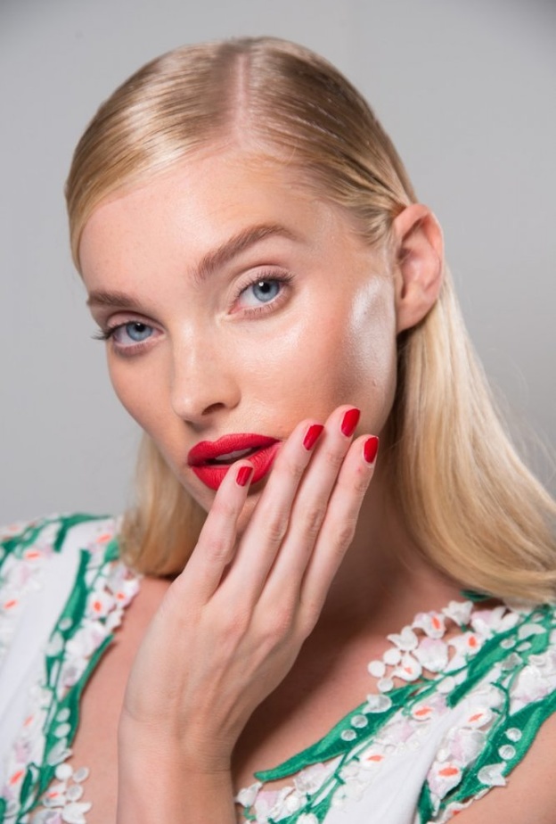 الوان طلاء اظافر حمراء موضة صيف 2019 من Ryan Lo