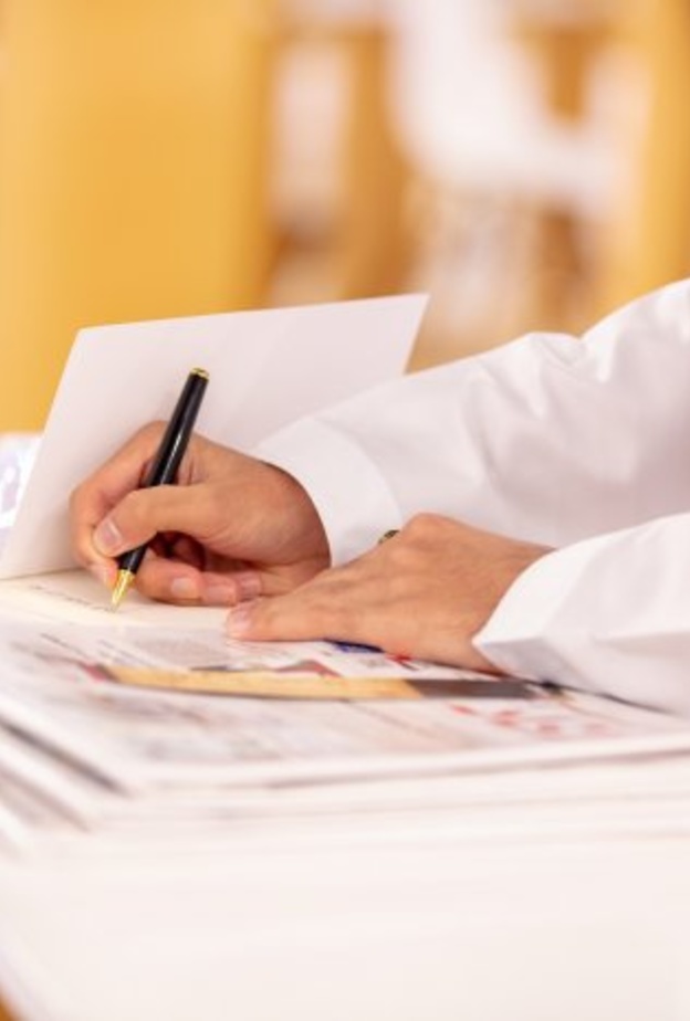 الشارقة للكتاب .. تخصص 26 مايو يوما للكتاب الإماراتي