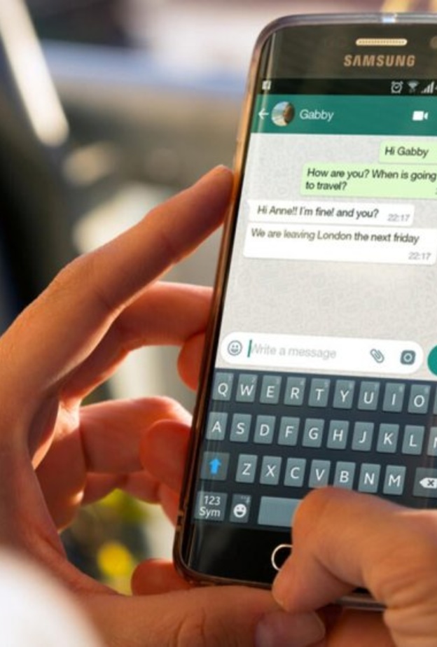 الاعلانات سوف يتم عرضها في خانة القصص و الحالات في واتساب