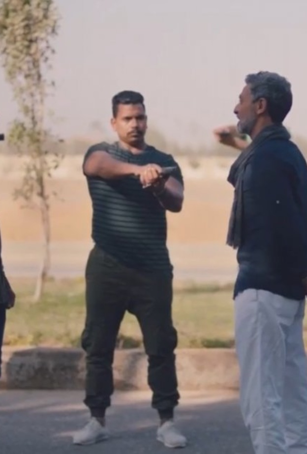 مسلسل "لمس اكتاف"